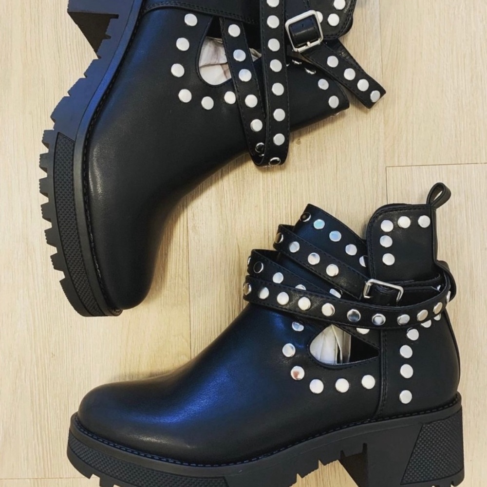 Studded Ankle Boot {{NEW}}